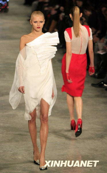 26 января в Париже началась Неделя моды сезона «Весна-лето 2009».