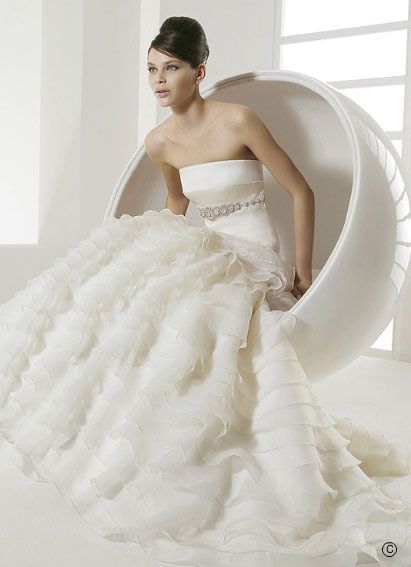 Новые модели свадебных платьев от дизайнеров модного дома «Роза Клара» (Rosa Clara) 3