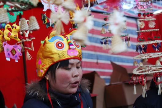 Оживленная ярмарка в дни праздника Весны в Пекине