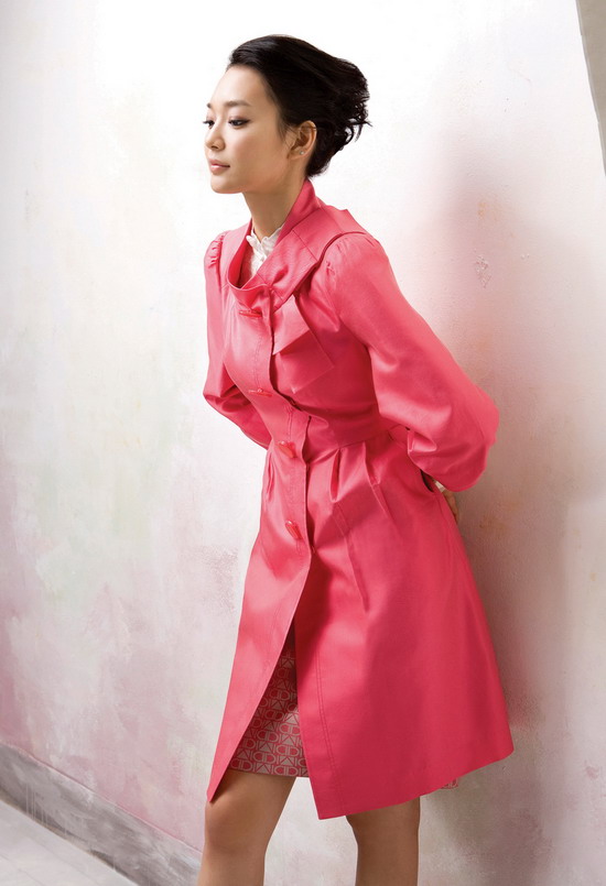 Изящная женская одежда корейского стиля для ранней весны 2