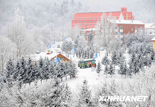 Сказочный зимний пейзаж в месте проведения соревнований Всемирной зимней универсиады в Харбине 