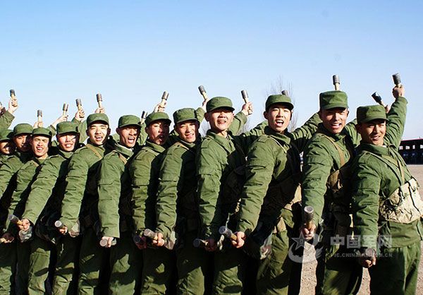 «Тысячерукая Гуаньинь» в Пекинском военном округе