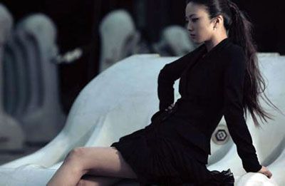 Тан Вэй на обложке модного журнала «Cosmopolitan» сянганской версии