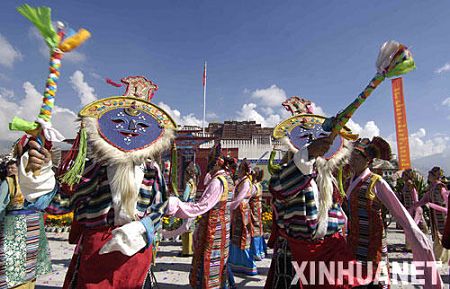 В течение 50 лет после введения демократической реформы в Тибете тибетская культура активно развивается