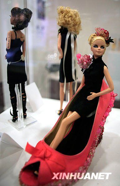 Франция празднует 50-летие куклы Барби