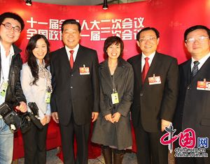 Председатель ВК НПКСК Цзя Цинлинь навестил сотрудников Китайского информационного Интернет-центра (Чжунгован)