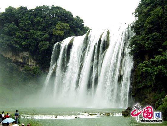 Хуангошу - самый впечатляющий водопад в Китае 