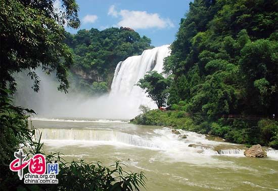 Хуангошу - самый впечатляющий водопад в Китае 