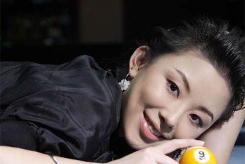 Бильярдная красавица Китая Пань Сяотин на новых снимках