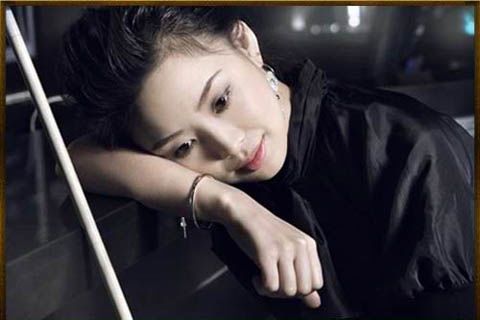 Бильярдная красавица Китая Пань Сяотин на новых снимках