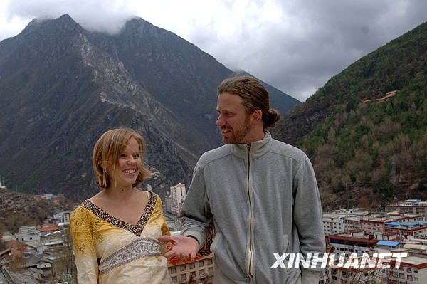 Американские супруги открыли отель тибетского стиля в провинции Сычуань 