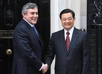 Ху Цзиньтао и Г. Браун обсуждают в Лондоне противодействие финансовому кризису