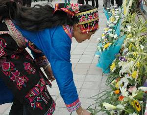 В провинции Сычуань почтили память жертв прошлогоднего землетрясения