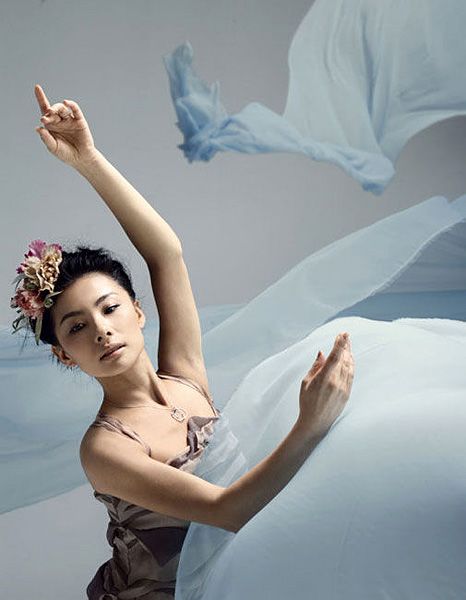  Красавица-гимнастка Лю Сюань