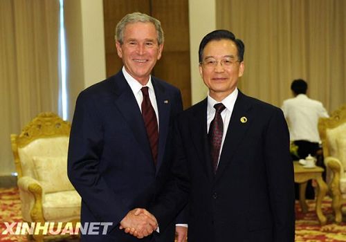 Премьер Госсовета Китая провел встречи с экс-президентом США и экс-премьером Японии1