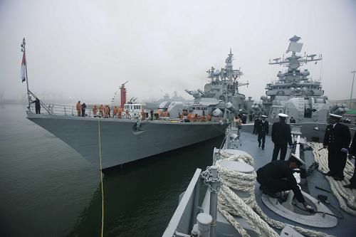 21 иностранный военный корабль прибыл в Циндао для участия в торжествах, посвященных 60-летию ВМС НОАК4