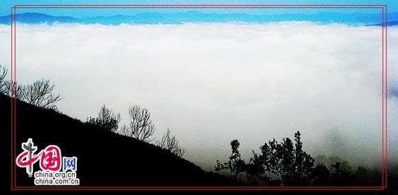  Непередаваемая красота: море тумана в селе Чанси уезда Уюань провинции Цзянси 