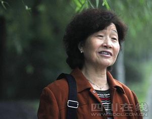 Китайская женщина, пострадавшая в землетрясении, нашла российских спасателей