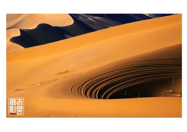 Красивые пейзажи пустыни Баданьцзилинь во Внутренней Монголии