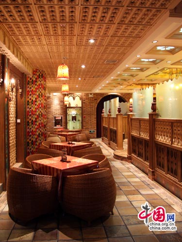 Ресторан «Майский цветок» в Синьцзяне