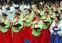 В Корее состоялась церемония посвящения девушек во взрослую жизнь