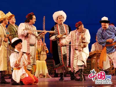 Уйгурское искусство «Мукам» хорошо охраняется в Синьцзяне Уйгурское искусство «Мукам» хорошо охраняется в Синьцзяне