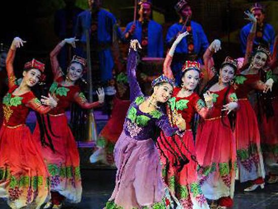 Уйгурское искусство «Мукам» хорошо охраняется в Синьцзяне Уйгурское искусство «Мукам» хорошо охраняется в Синьцзяне