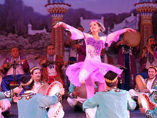 Уйгурское искусство «Мукам» хорошо охраняется в Синьцзяне Уйгурское искусство «Мукам» хорошо охраняется в Синьцзяне