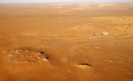 Общая могила в пустыне Сахара 4