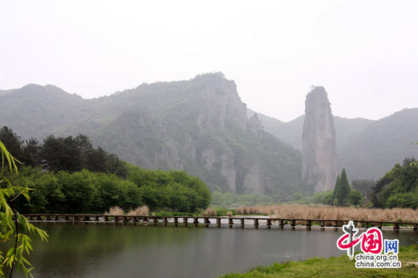 Чарующий пейзажный район Сяньду в провинции Чжэцзян