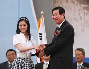 Звезда Чан Нара стала послом национального павильона Республики Корея на ЭКСПО-2010 в Шанхае