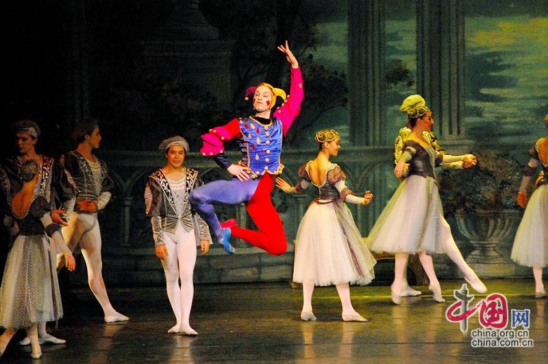 Классический русский балет «Лебединое озеро» посетил Китай 9