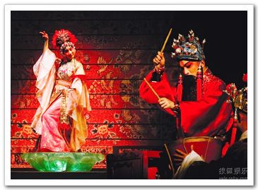 Замечательные фотографии оперы Куньцюй Шанхая, показываемой в Государственном большом театре Пекина