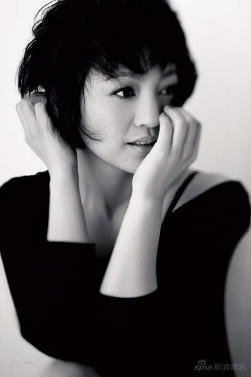 Красавица Ло Хайцюн в черно-белых снимках