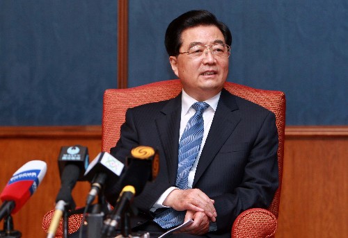 Ху Цзиньтао дал китайским и иностранным журналистам совместное интервью