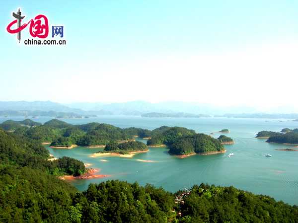 10 самых красивых озер в Китае 