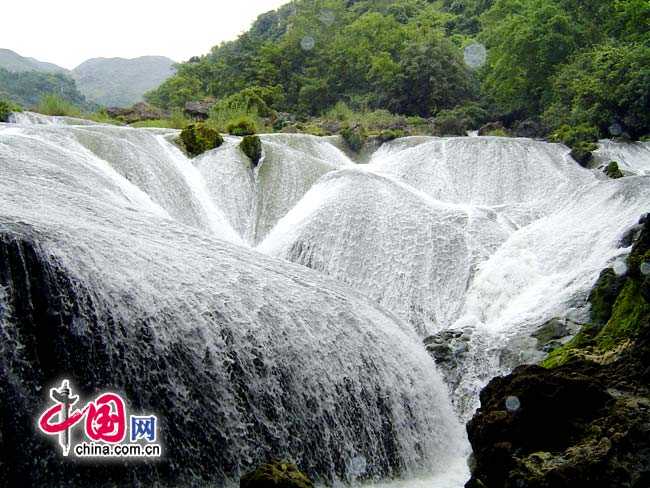 Водопад Хуангошу - самый крупный водопад в Китае 
