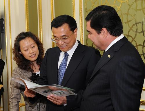 Ли Кэцян провел встречу с президентом Туркменистана