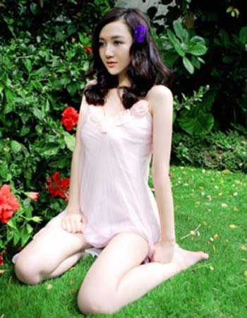 Фотографии утонченной красавицы Хань Вэньвэнь в городе Санья 