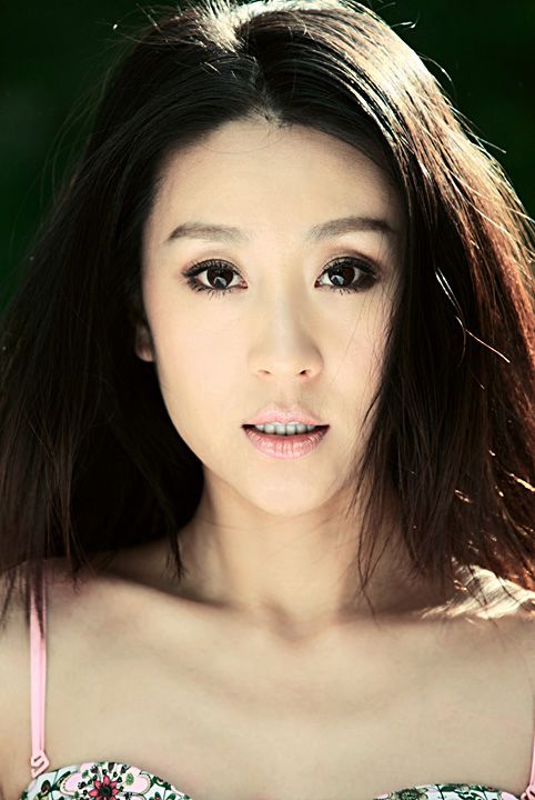 Сексуальная актриса Мяо Пу 3