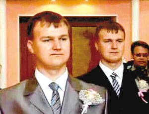 Сестры близнецы из России вышли замуж за братьев-близнецов 