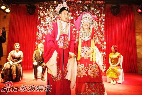 Известный китайский актер Лю Е и его французская невеста сыграли свадьбу 2