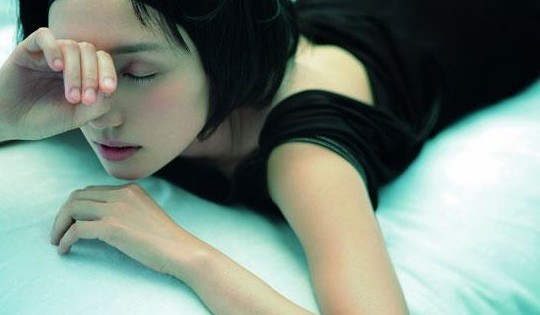 Очаровательная актриса Юань Цюань