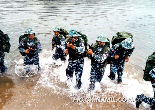 Военные учения в Шэньянском военном округе 