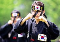 Тренировки по тэквондо красивых женщин-солдат спецназа Южной Кореи