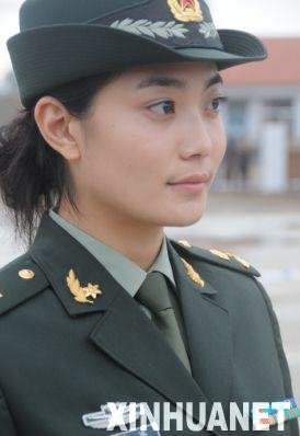 Китайские женщины-солдаты, участвующие в китайско-российских военных учениях
