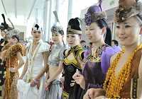 Модные наряды монгольской национальности