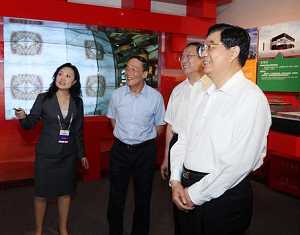 Ху Цзиньтао в Пекине посетил выставку «Вступая в ЭКСПО»