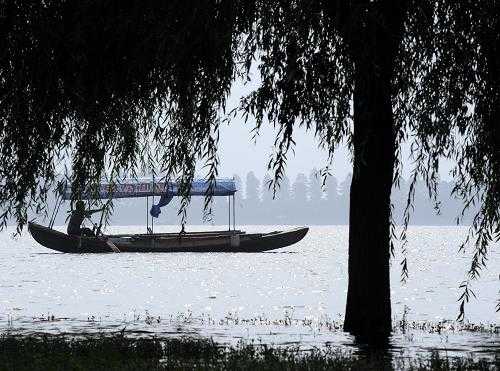 На территории озера Дунху будет создан парк водно-болотных угодий государственного значения 
