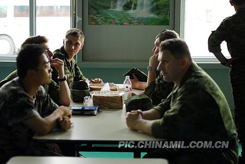 «Мирная миссия - 2009»: посещение полевого лагеря российских войск